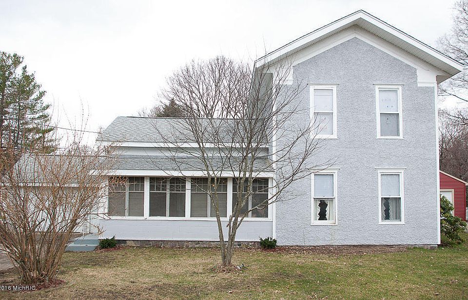 1st image of 824 Richardson Ave