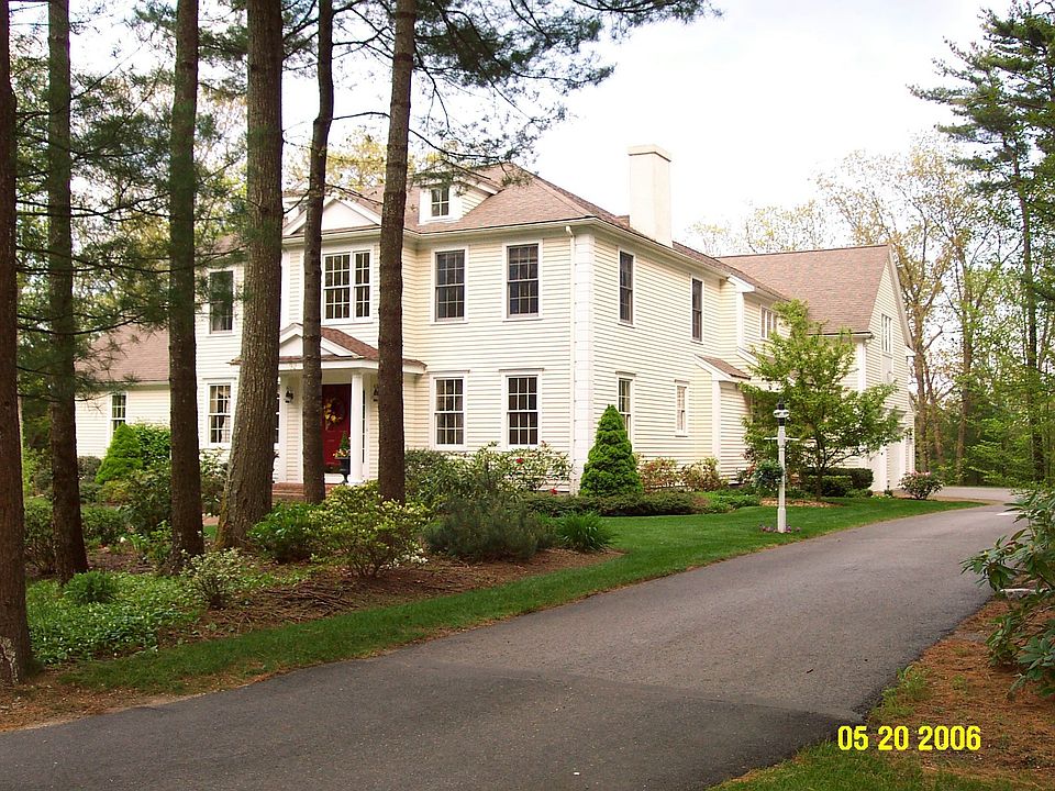 2nd image of 92 Watch Hill Dr