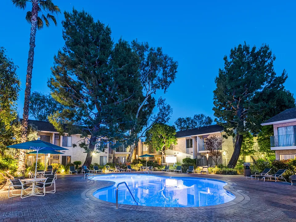 Village Pointe Apartments