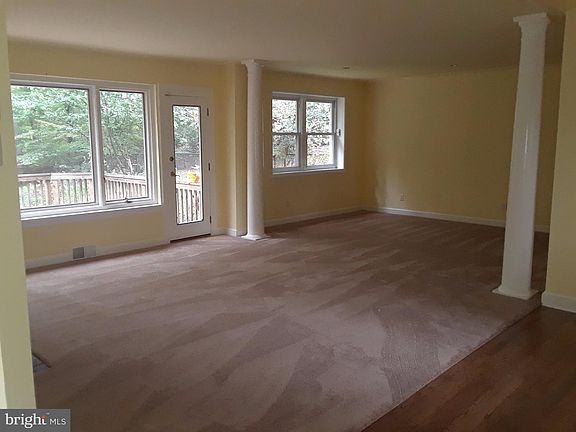 3rd image of 4007 E West Hwy