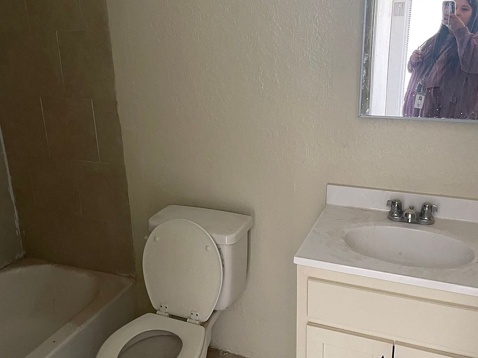 1st image of 1232 N Sierra Way APT 2