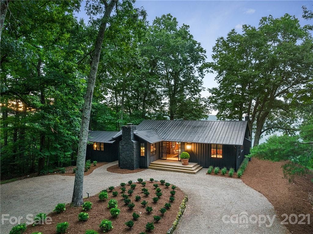 318 Summer Haven Ln, Saluda, NC 28773 | Zillow