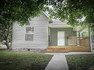 1006 S Vermont Ave, Sedalia, MO 65301
