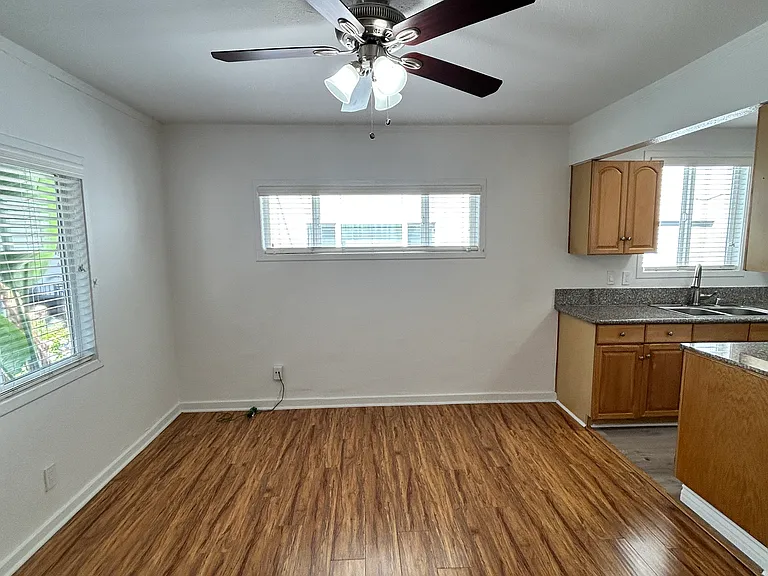 1695 Summit Ave #1695 — Photo 7