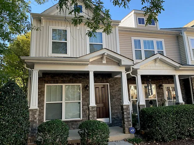 3 bed, 3.5 bath, 1800 sqft, $2,000 — Photo 1