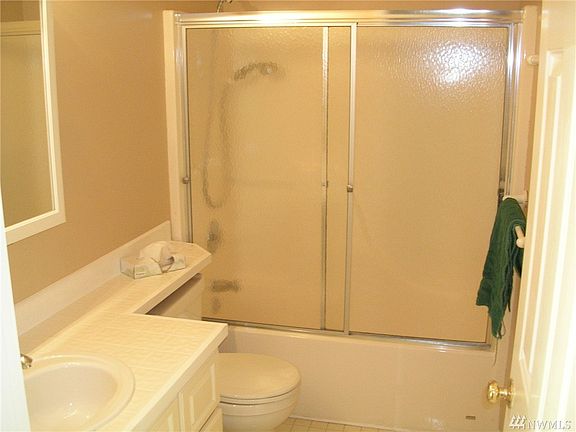 3rd image of 2605 Saint Clair St