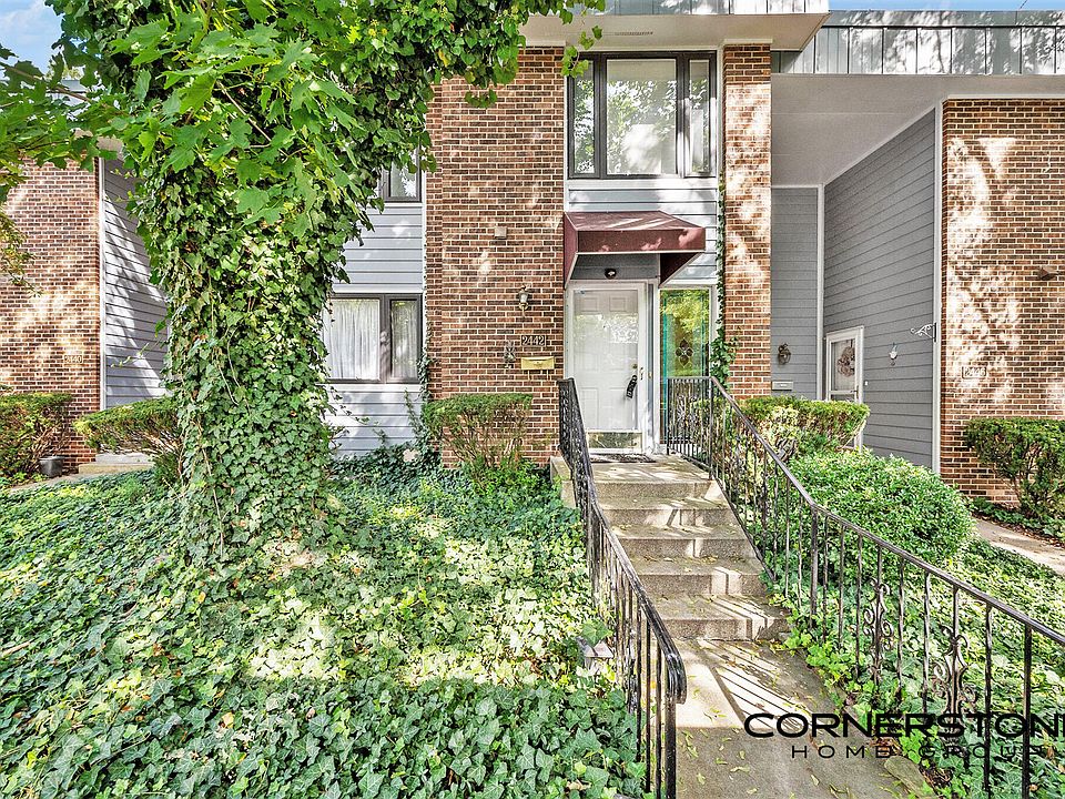 1st image of 2442 E Collier Ave SE