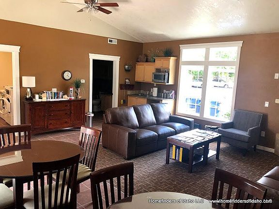 5th image of 307 S Roosevelt St #203