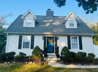 906 Madison Ave, Green Brook, NJ 08812