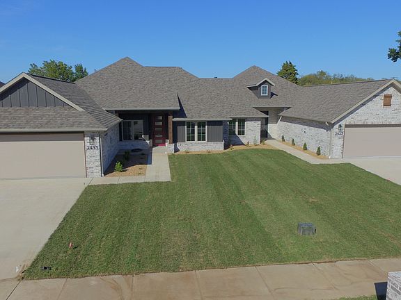 2nd image of 2413 E Swallow Street
