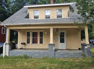 261 Emmett St E, Battle Creek, MI 49017