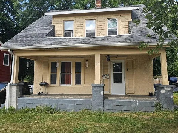 261 Emmett St E, Battle Creek, MI 49017