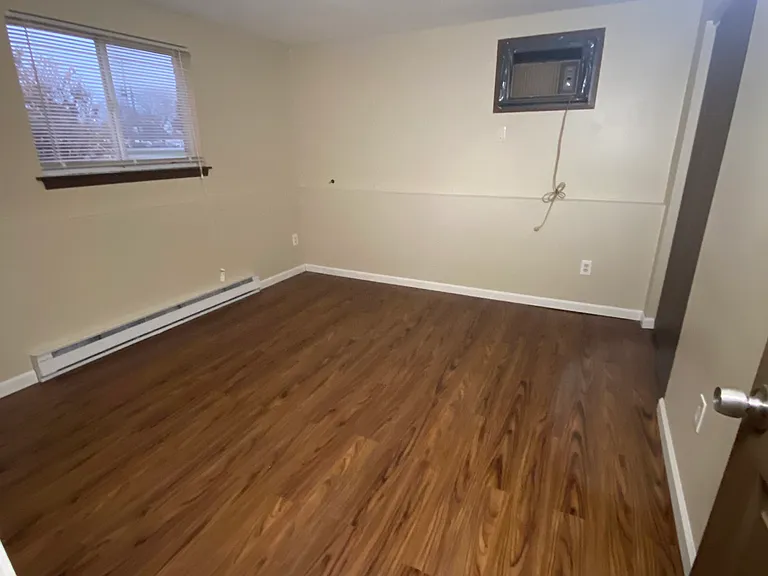 6347 Robinson Rd — Photo 4