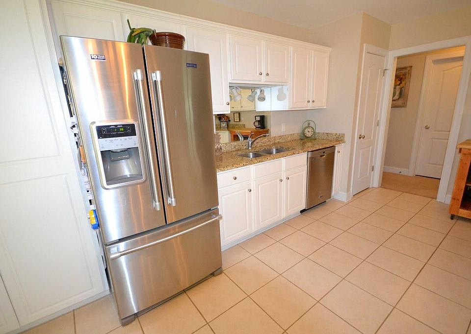 2nd image of 102 Fielding Terrace Ct