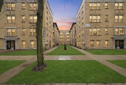 1st image of 7522 N Seeley Ave #3E