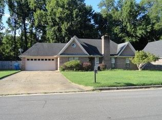 10065 Fox Run Dr, Olive Branch, MS 38654