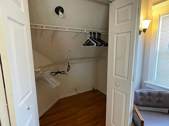 5th image of 9516 Clifton Blvd APT 3