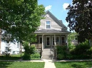 1st image of 1028 Clarence Ave
