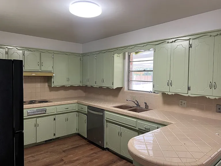 2507 NW 44th St — Photo 13