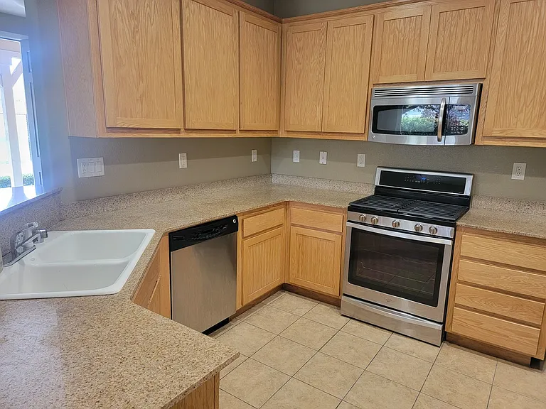 120 Soaring Hawk Ln — Photo 7