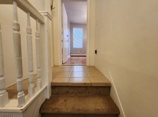 40 Sheffield St FLOOR 2, Jersey City, NJ 07305