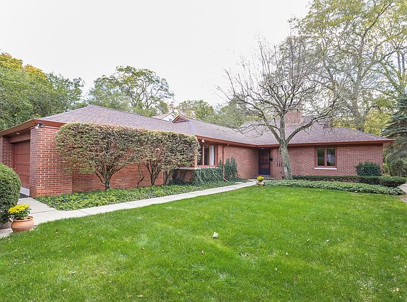 2nd image of 266 Ivy Ln