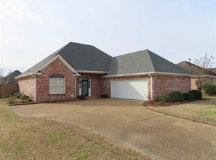 100 Hanover Cv, Clinton, MS 39056