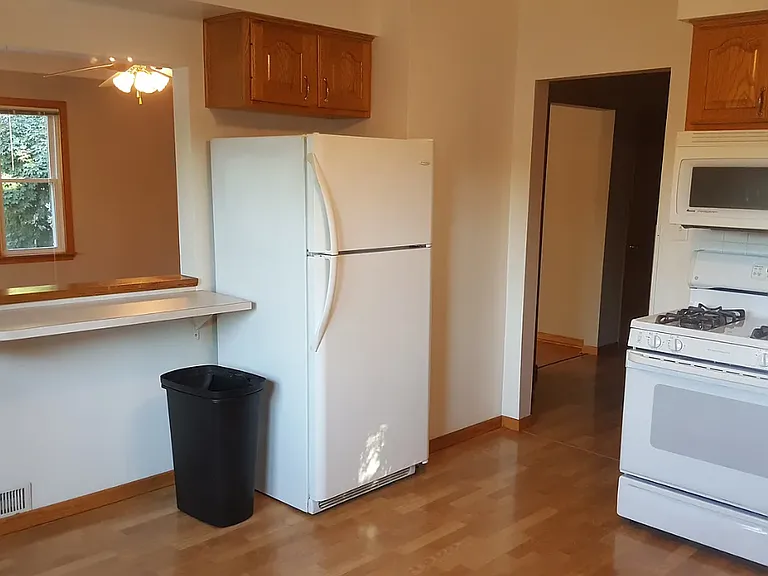 1609 Walnut St — Photo 8
