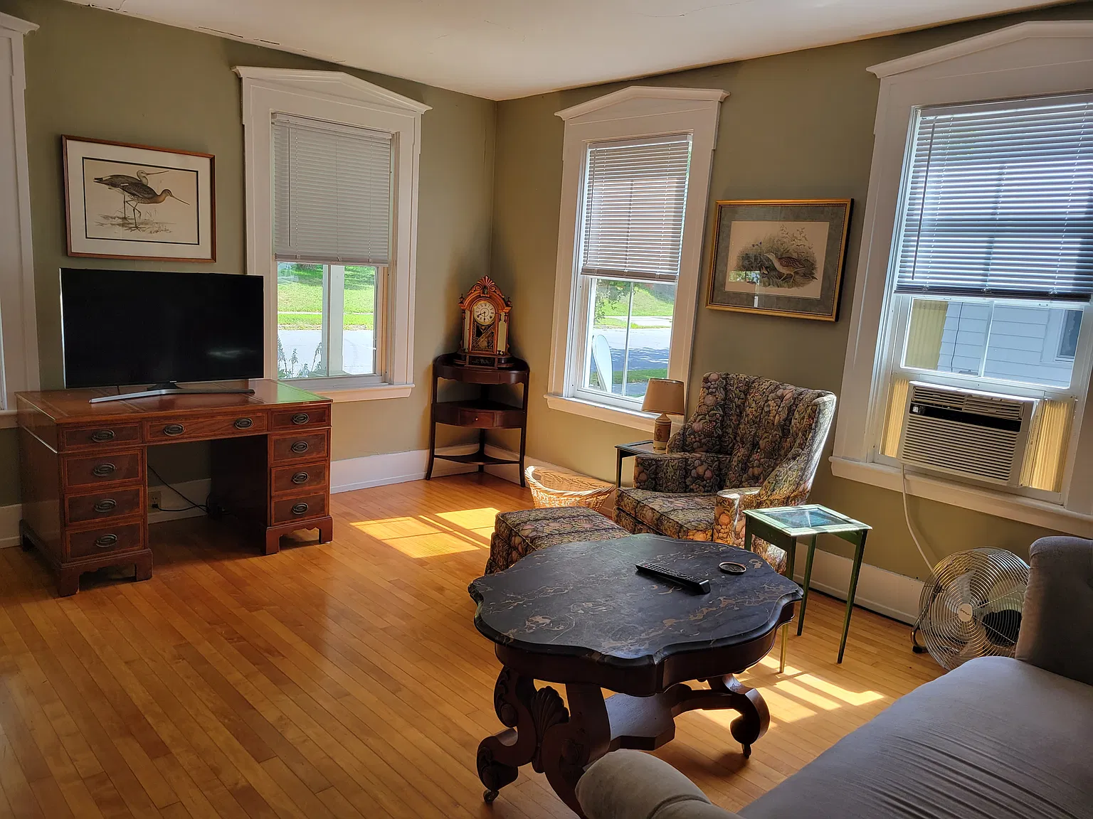 1 bed, 1100 sqft, $1,875 — Photo 2