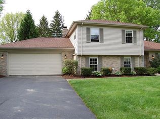 5330 Red Coach Rd, Dayton, OH 45429