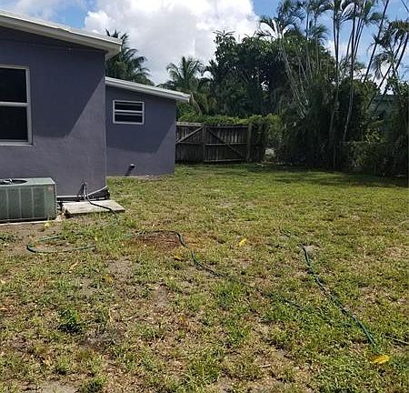 4th image of 1571 NE 43rd Ct