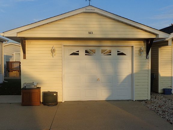 5th image of 163 Scarlet Dr