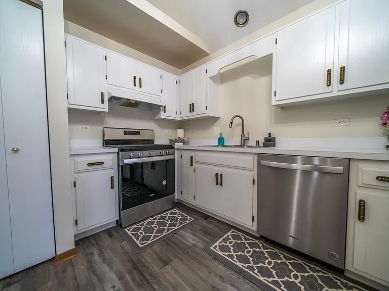17421 Yakima Dr — Photo 7