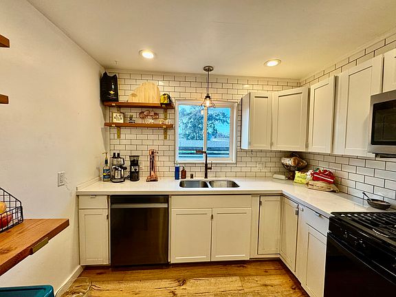 5th image of 1208 S 32nd St
