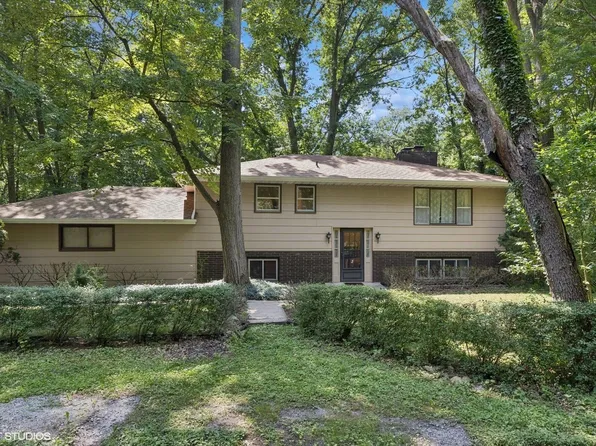 3850 Brookside Dr, Michiana Shores, IN 46360