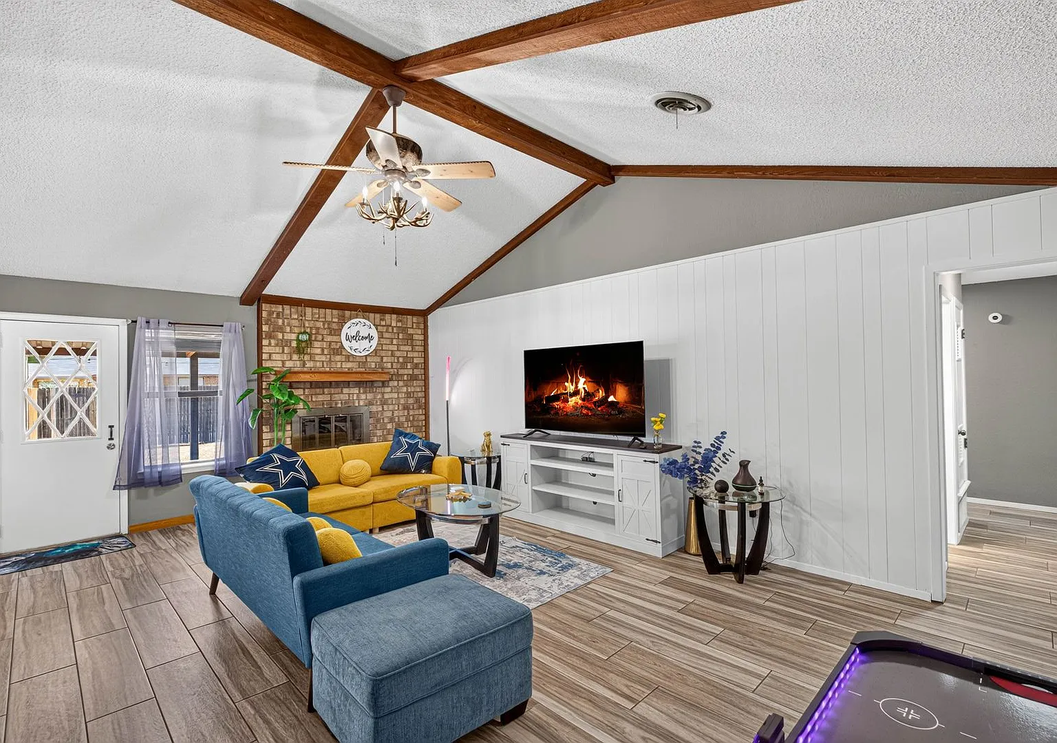 2317 Kerry Lane — Photo 4