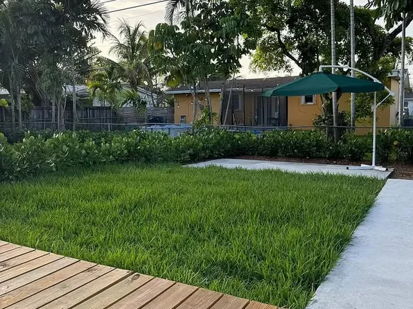 10455 SW 46th St, Miami, FL 33165