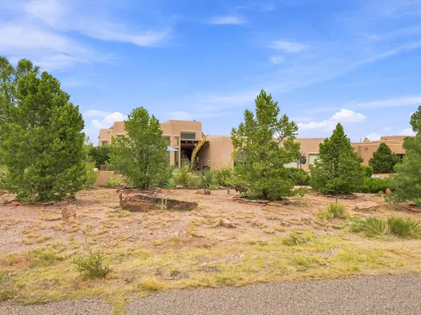 27 Dusty Trail Dr, Placitas, NM 87043
