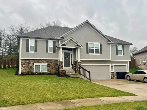 4010 Stacey Way Ct, Saint Joseph, MO 64505