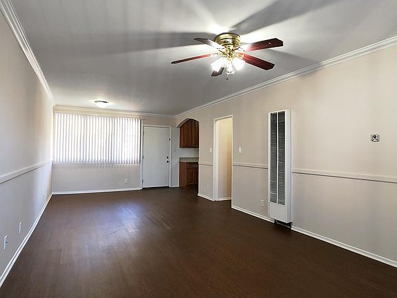 4th image of 5204 Fallbrook Ave APT 11