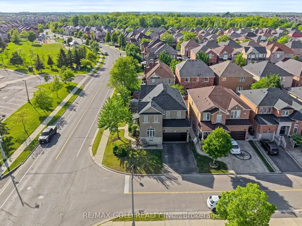 261 Mountainash Rd, Brampton, ON L6R 3M3