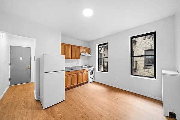1st image of 728 W 181st St #50A