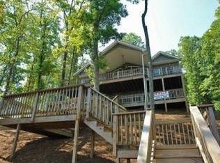355 Park Way Ave, Moneta, VA 24121