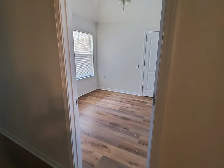 9833 Crestmont Cir — Photo 13