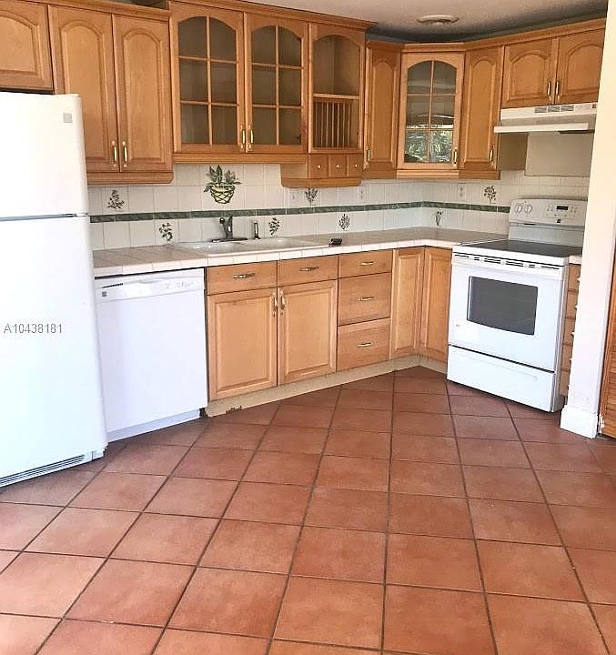 1st image of 6601 SW 116th Ct APT 208