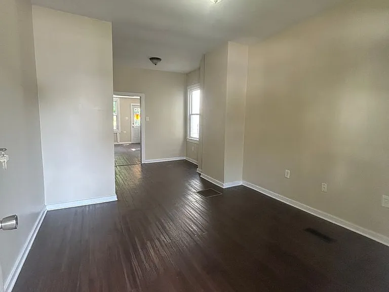 2369 Canby St — Photo 18