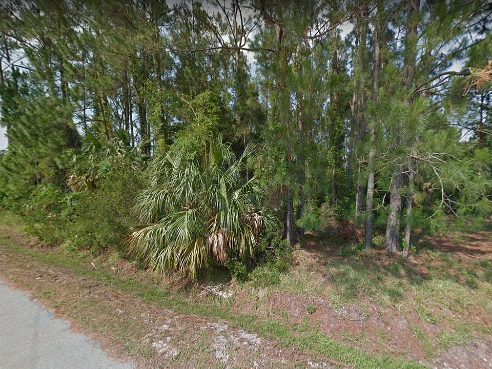 2nd image of 32 Bunker Hill Dr