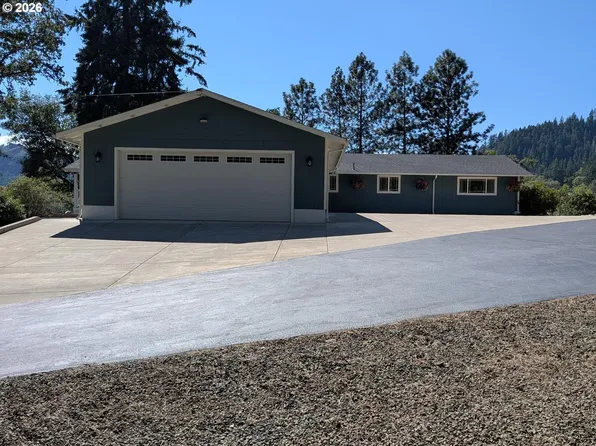 9450 Bullock Rd, Oakland, OR 97462