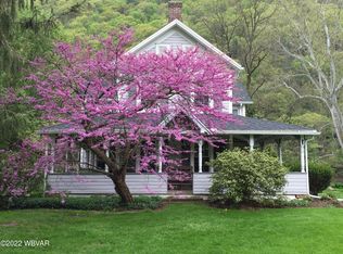 1039 Torbert Ln, Jersey Shore, PA 17740