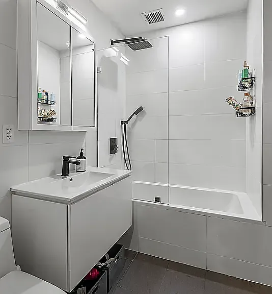 241 W 75th St #3B — Photo 4
